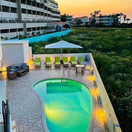 White&Blue Luxury Suites Ялисос Екстериор снимка
