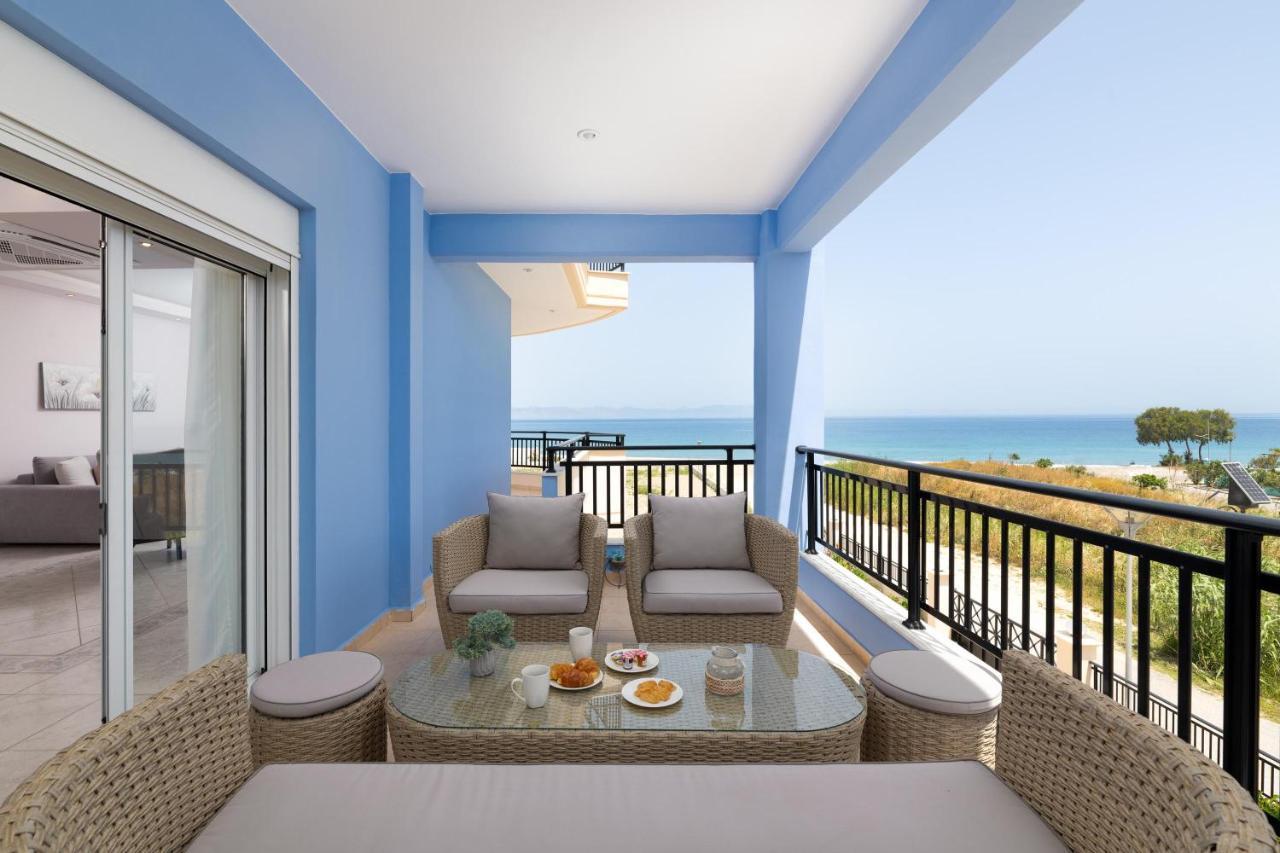 White&Blue Luxury Suites Ялисос Екстериор снимка