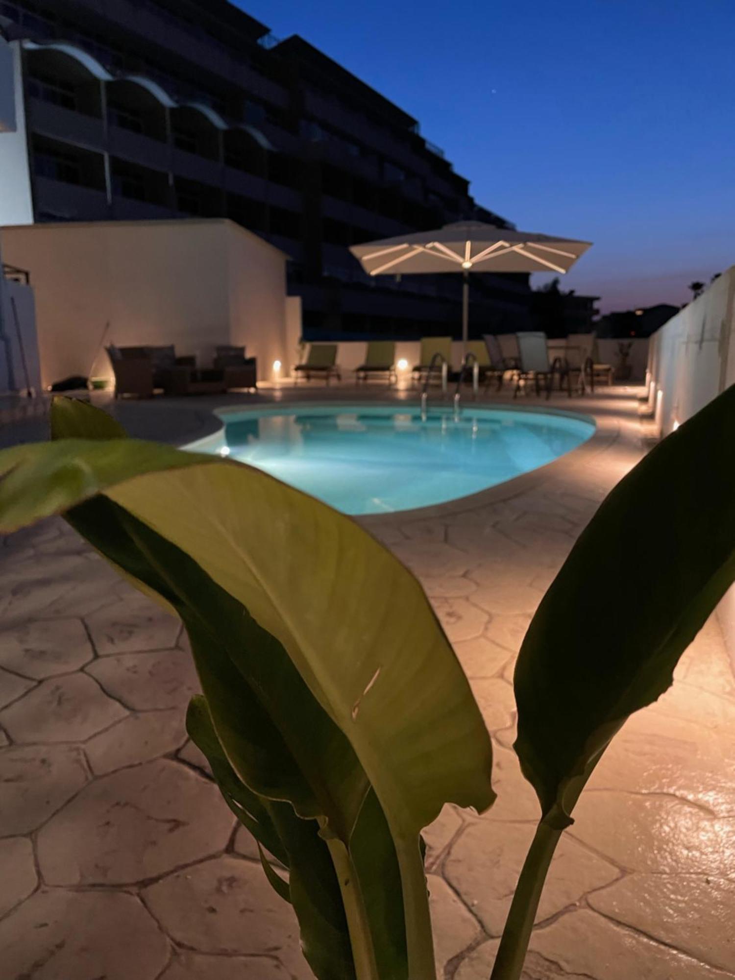 White&Blue Luxury Suites Ялисос Екстериор снимка